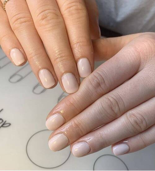 Pose de semi permanent mains 