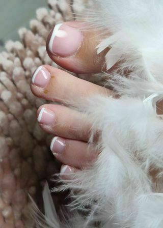 Semi permanent pieds 