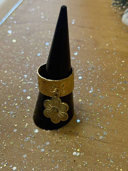 Bague fleur acier 