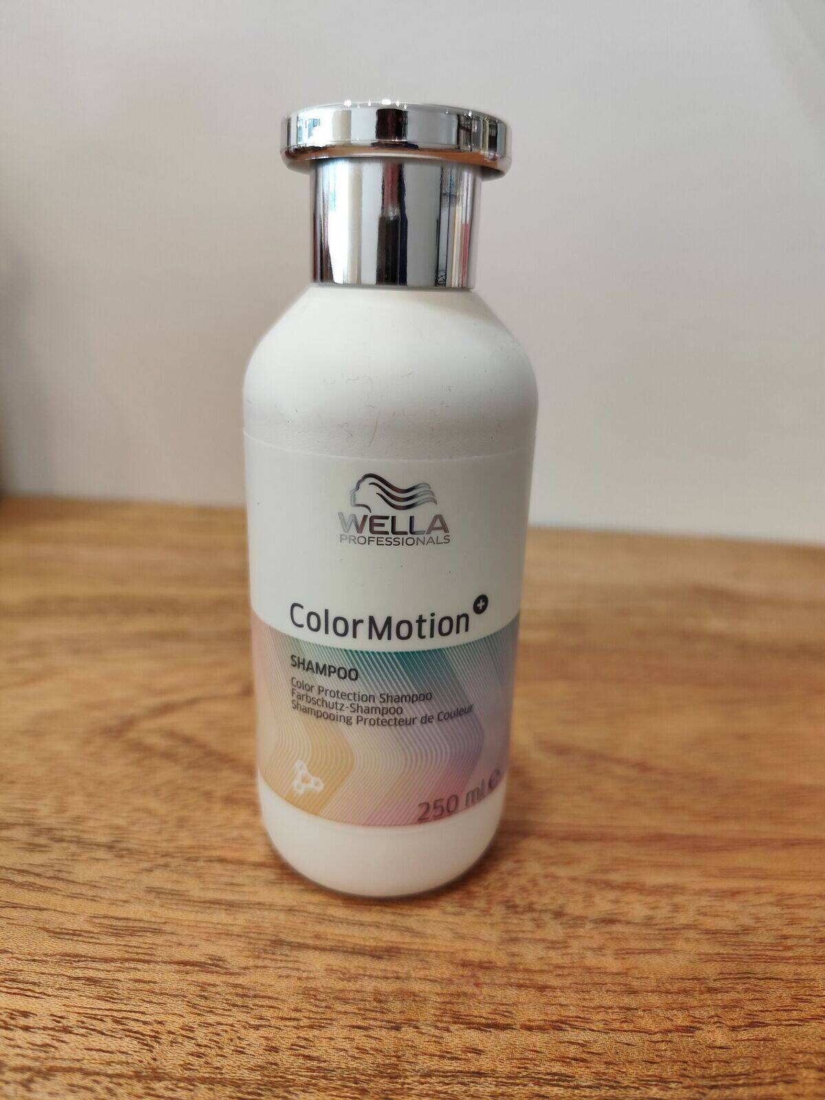 Shampooing, Color motion