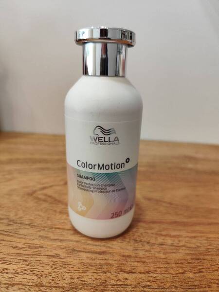 Shampooing, Color motion