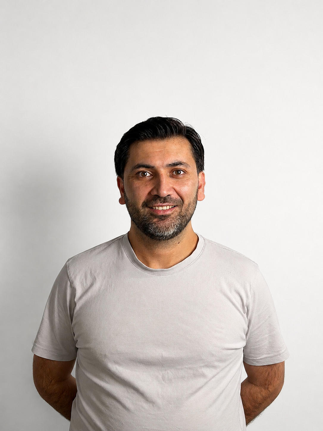 Mirza - Senior Barber