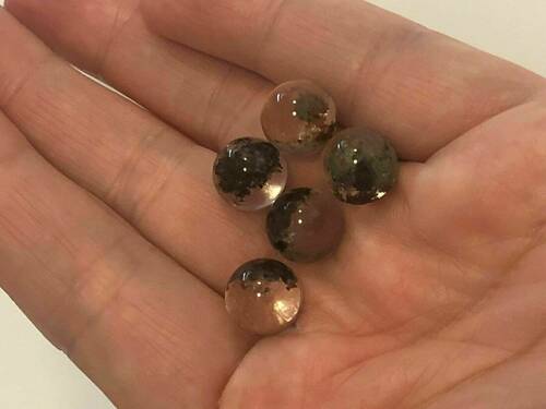 Mini garden quartz spheres