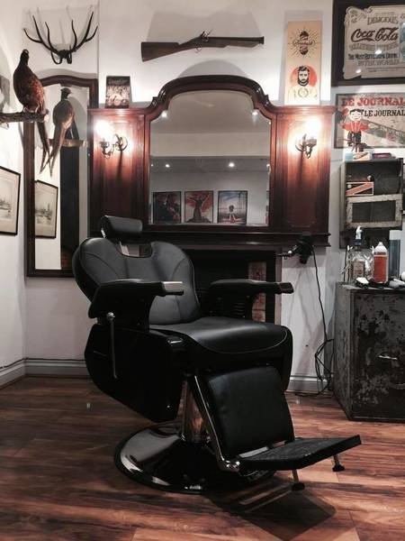 Our new 'Big Boss' chairs have arrived at Fernholdt Barber Lounge ... nice!