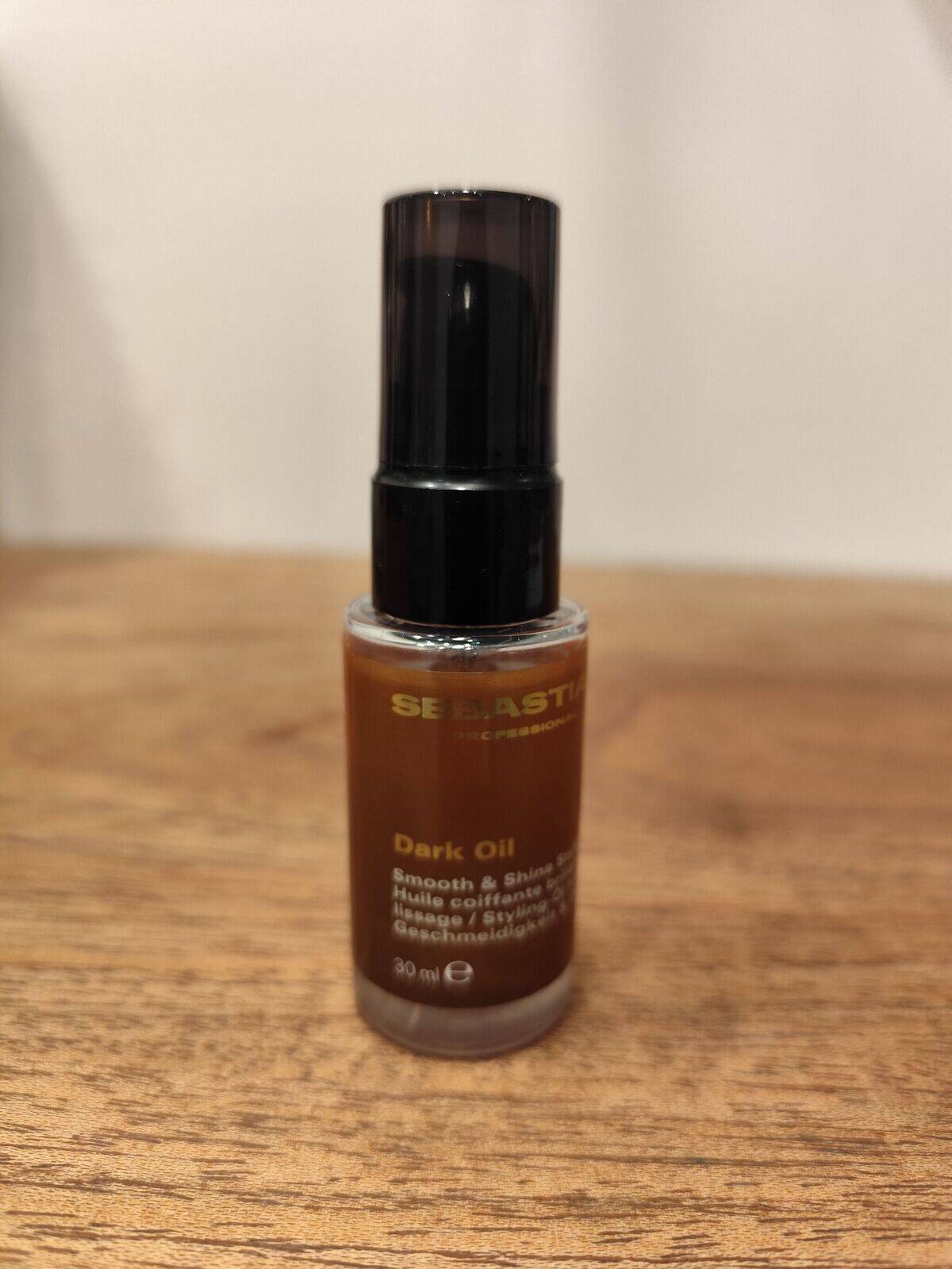 Huile coiffante brillance et lissage Dark Oil 30ml