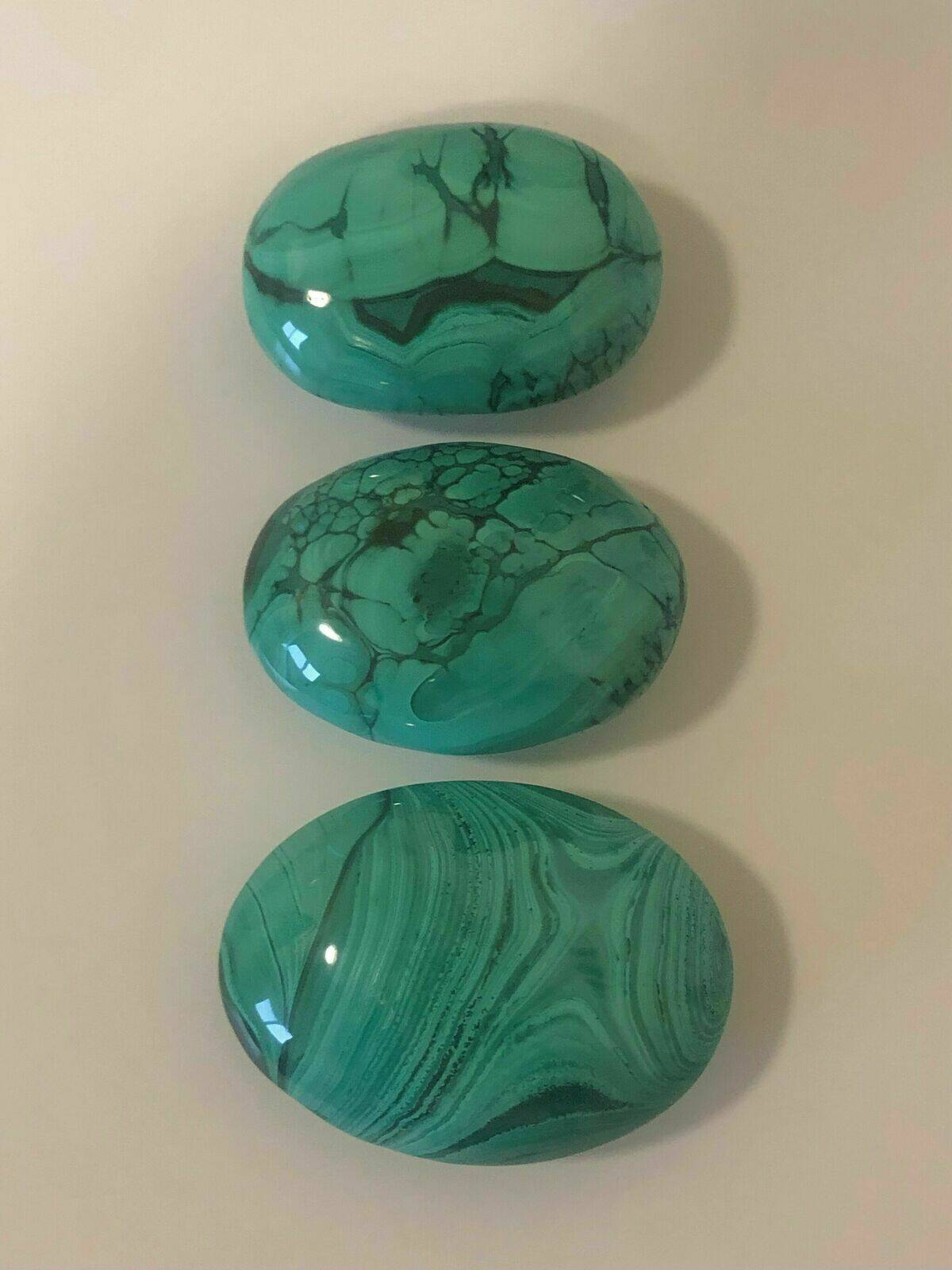Malachite palmstones