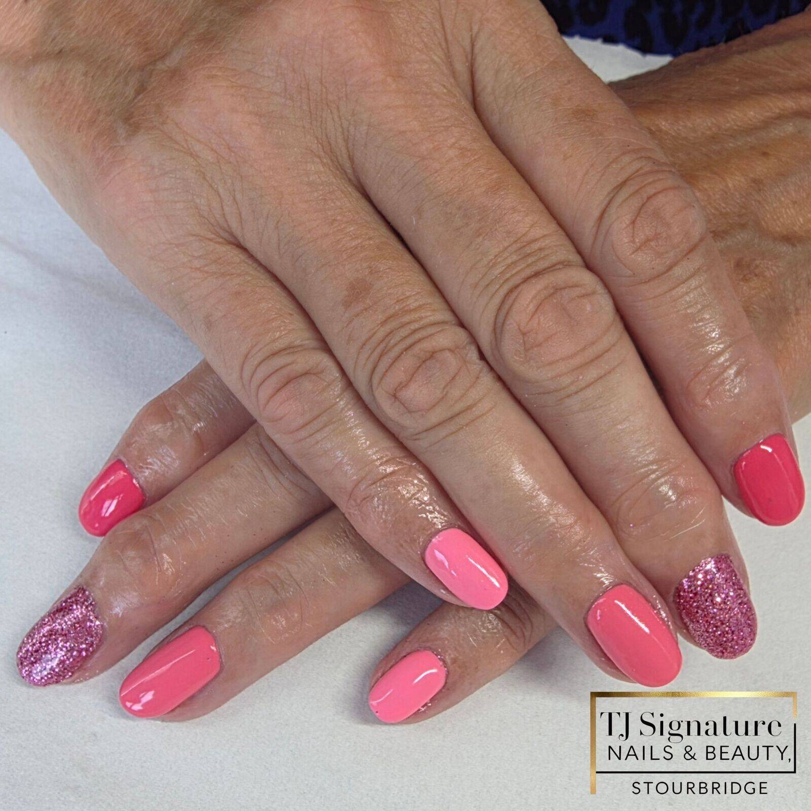 Bright and soft pinks with glitter accents – fun, feminine and eye-catching.