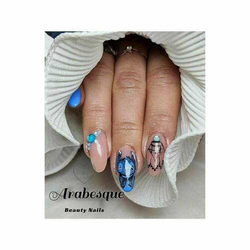 remplissage gainage et nail art à main levée