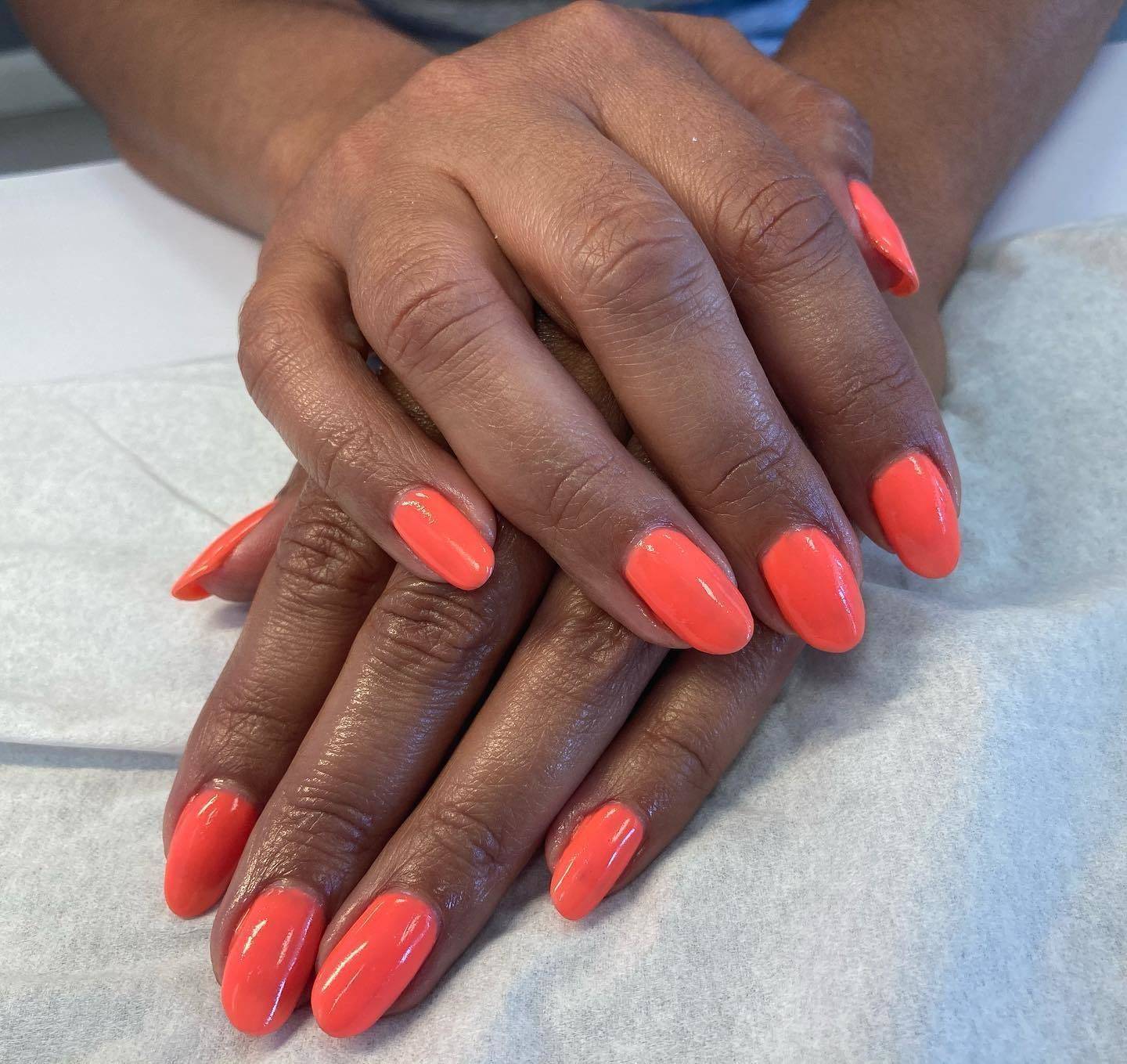 How beautiful are these! Amber by Evo gel... holiday ready 🧡🧡