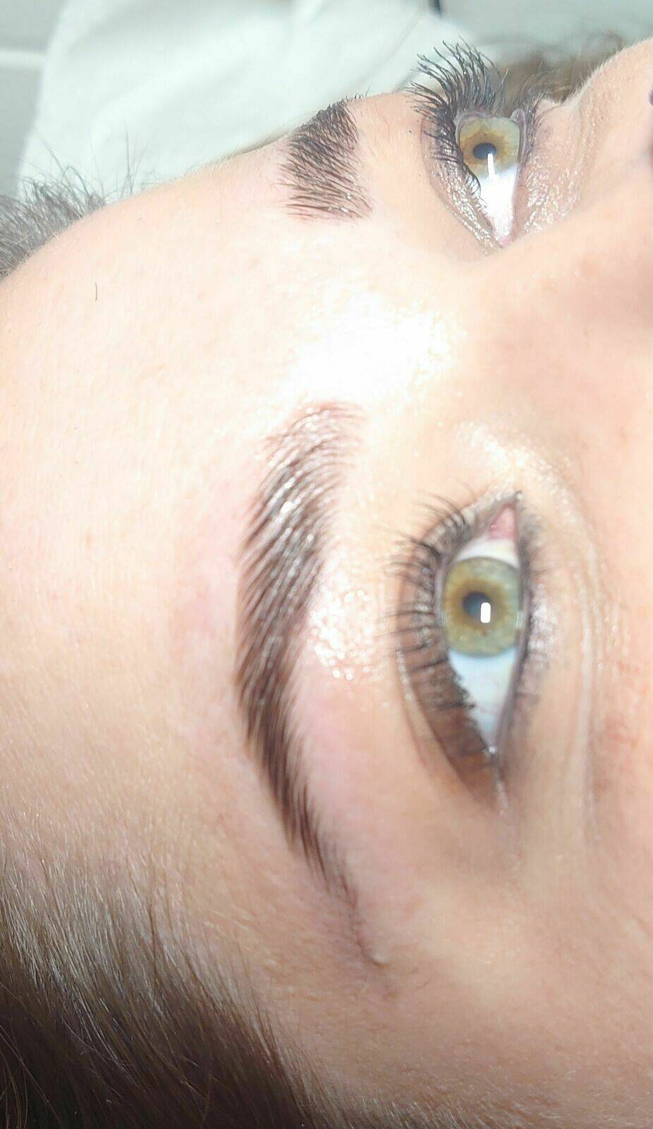 Brow Lamination for a sleek brow look