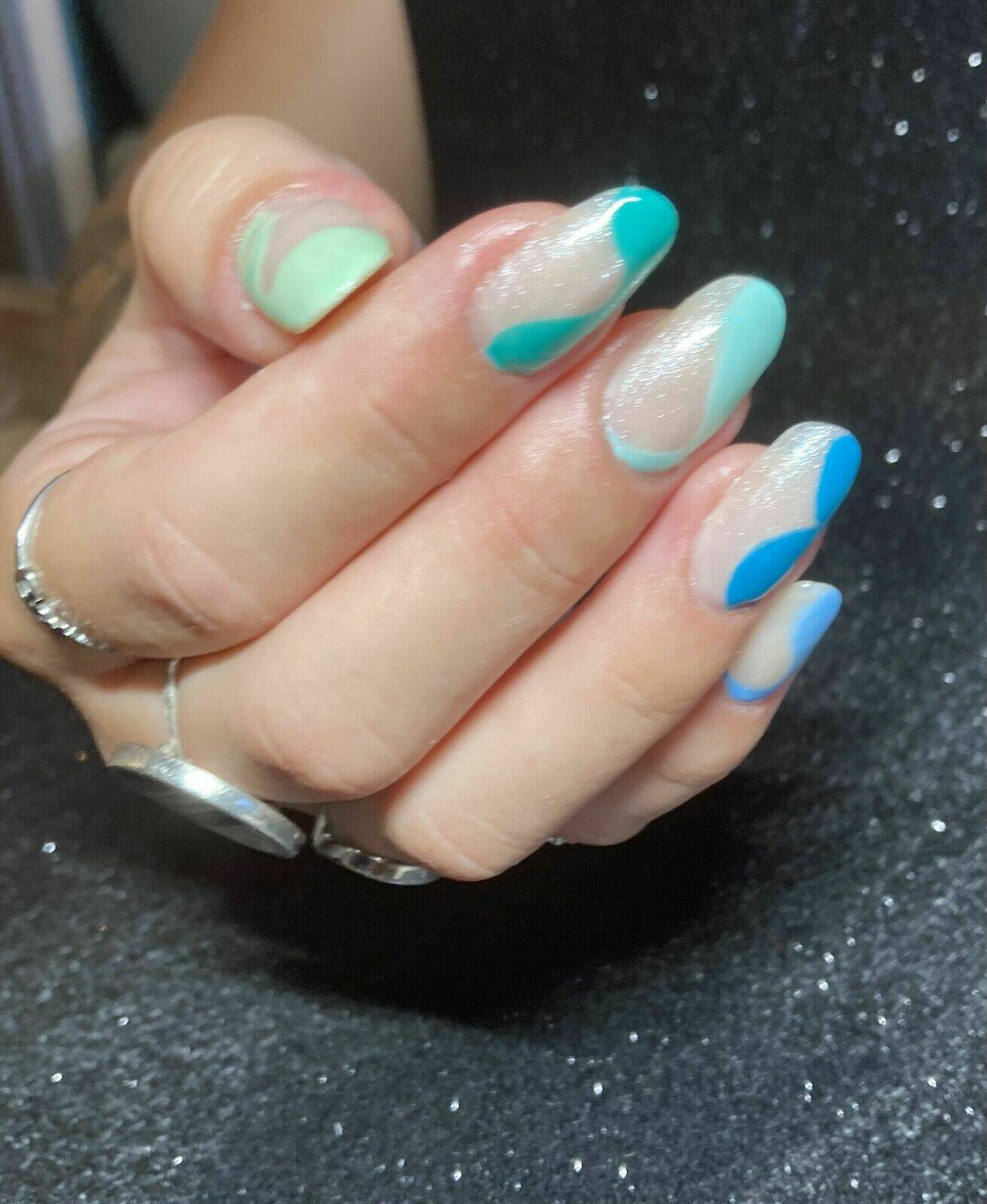 Pose Américaine & Nail Art 