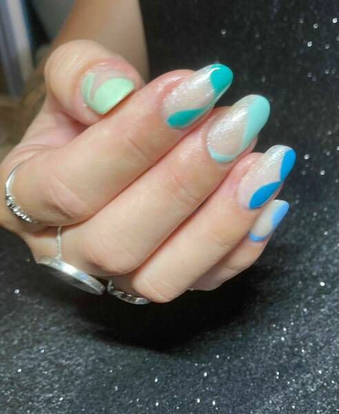 Pose Américaine & Nail Art 