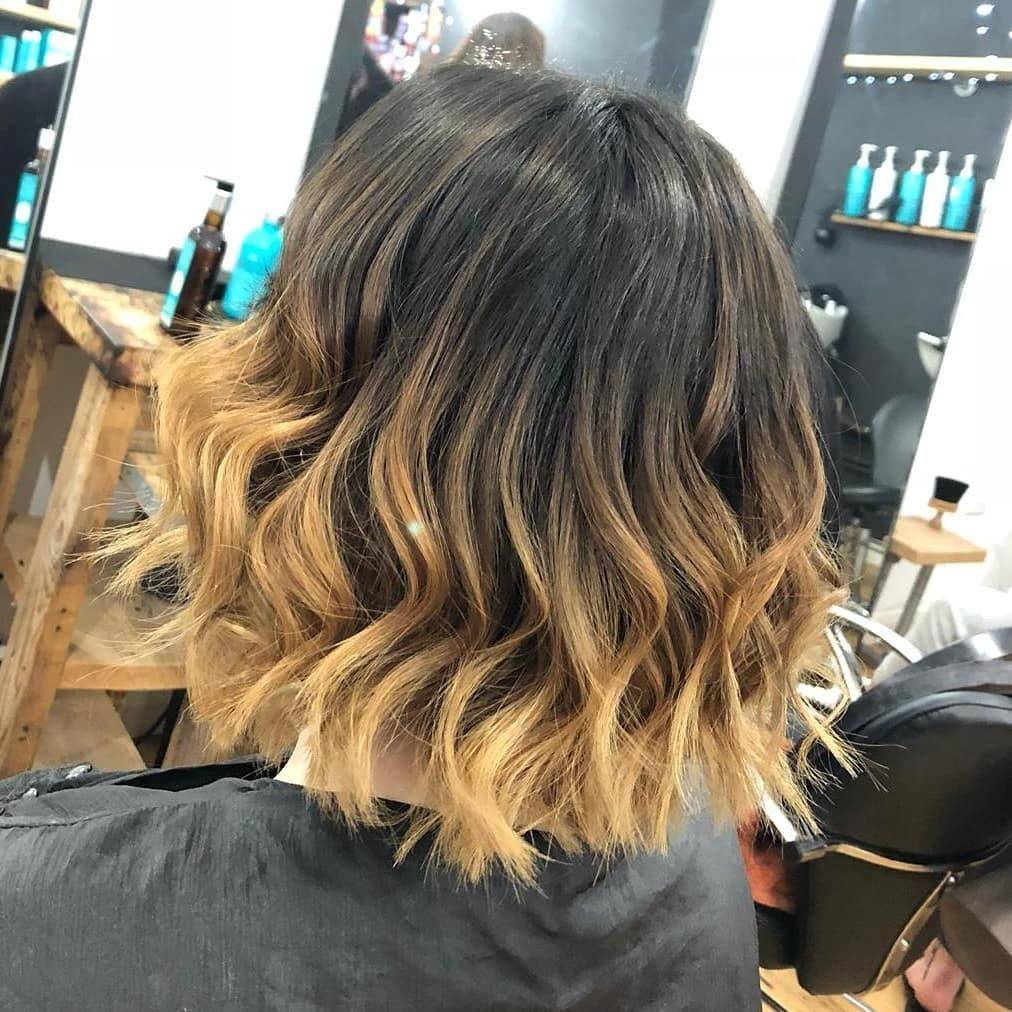 Blonde doesnt have to be white 

#olaplex #morrocanoil #matrix #hair #hairfashion 

@chloeshairdressing_x