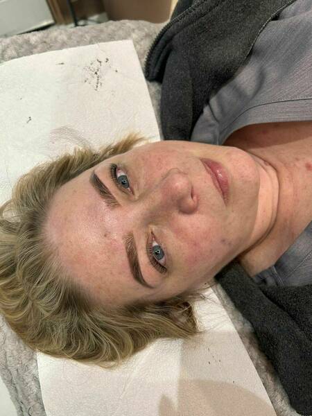 Defined eyebrow wax & tint with lash lift 