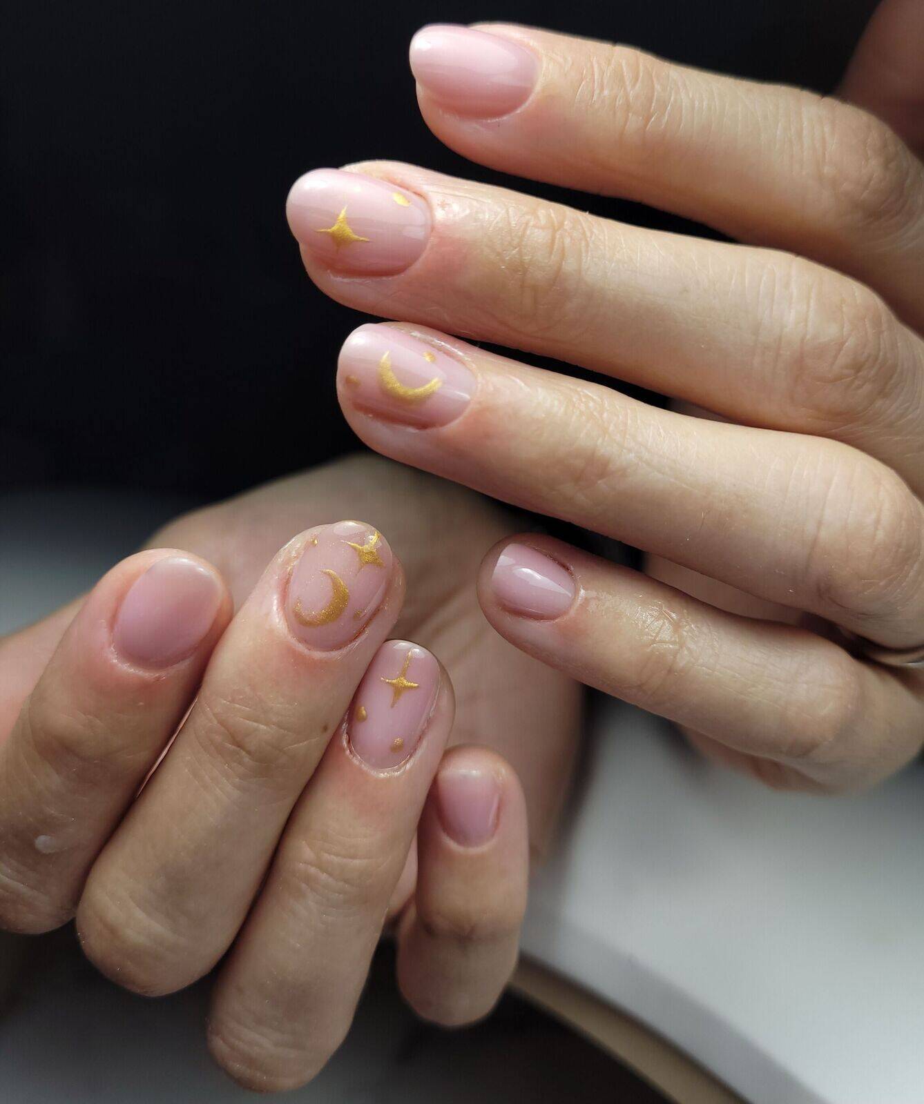 ✨️Renforcement sur ongles naturels (initialement rongés)