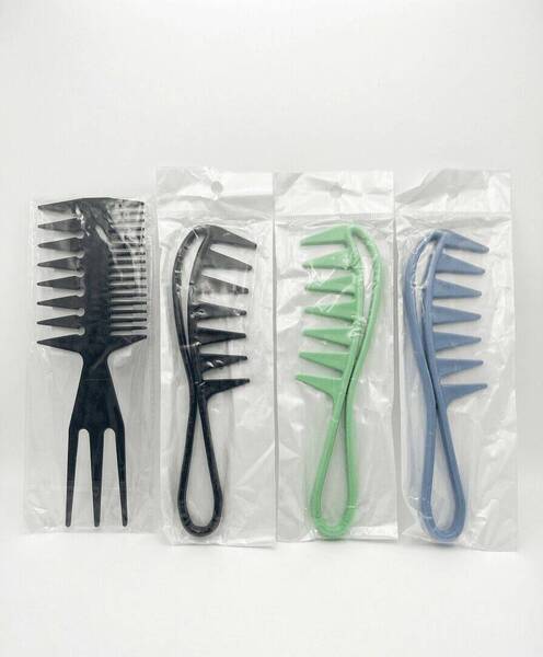 Combs 