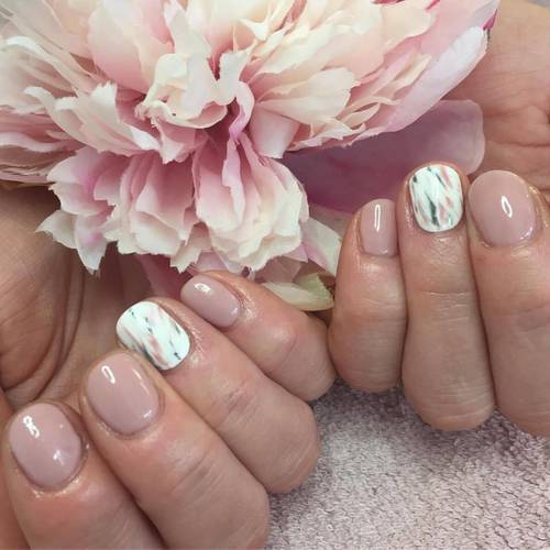 Loving marble at the minute #nailtrends #jessicageleration #marblenails #nailartlove