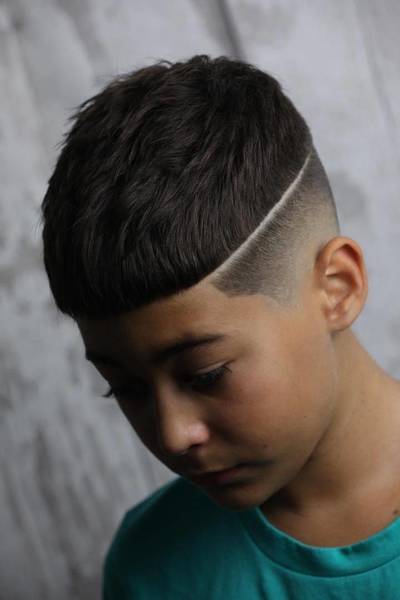 Crop fade with hardline 