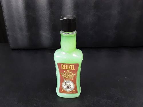 Reuzel Scrub Shampoo 350ml