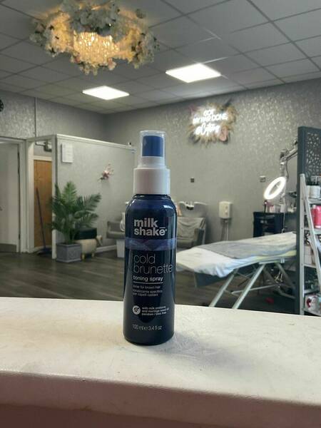 Milk shake cold brunette toning spray 