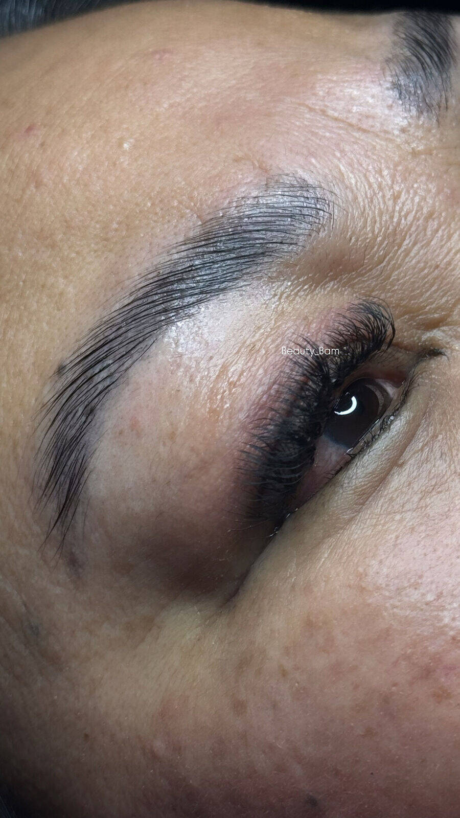 Browlift / épilation au fil 