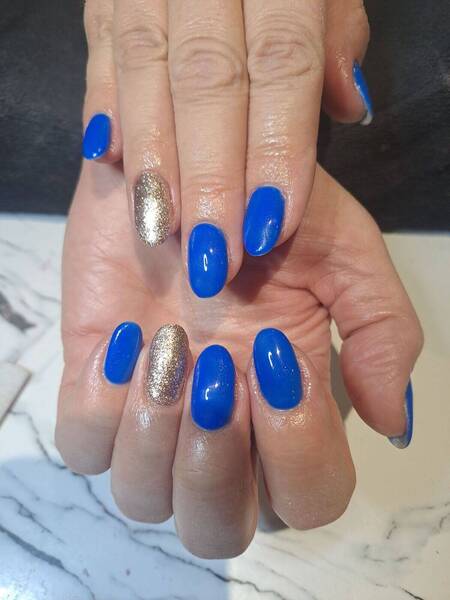 A fabulous blue with a single copper gel