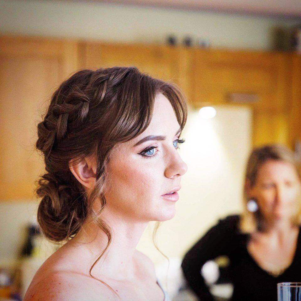 BRIDESMAID HAIR 
I’ll be posting some more of my bridesmaids of June later keep your eyes out  
@ghdhair @lorealpro @matrix 
#finefeathersmakefinebirds #lincolnstylist #lovehairtribemember