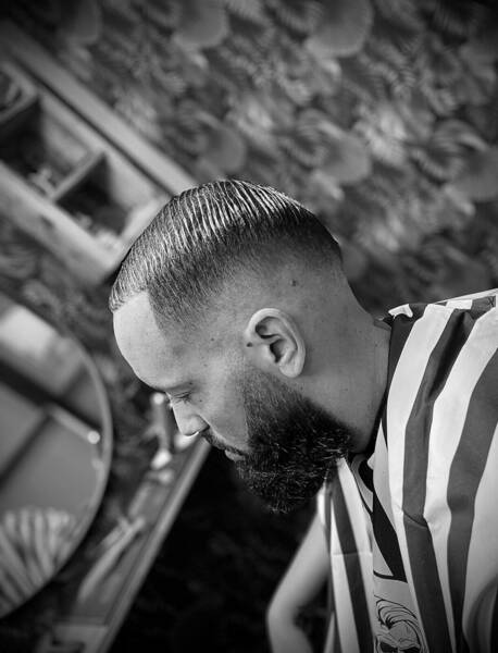 Dégradé  Américain au rasoir + Barbe (traçage et Dégradé)