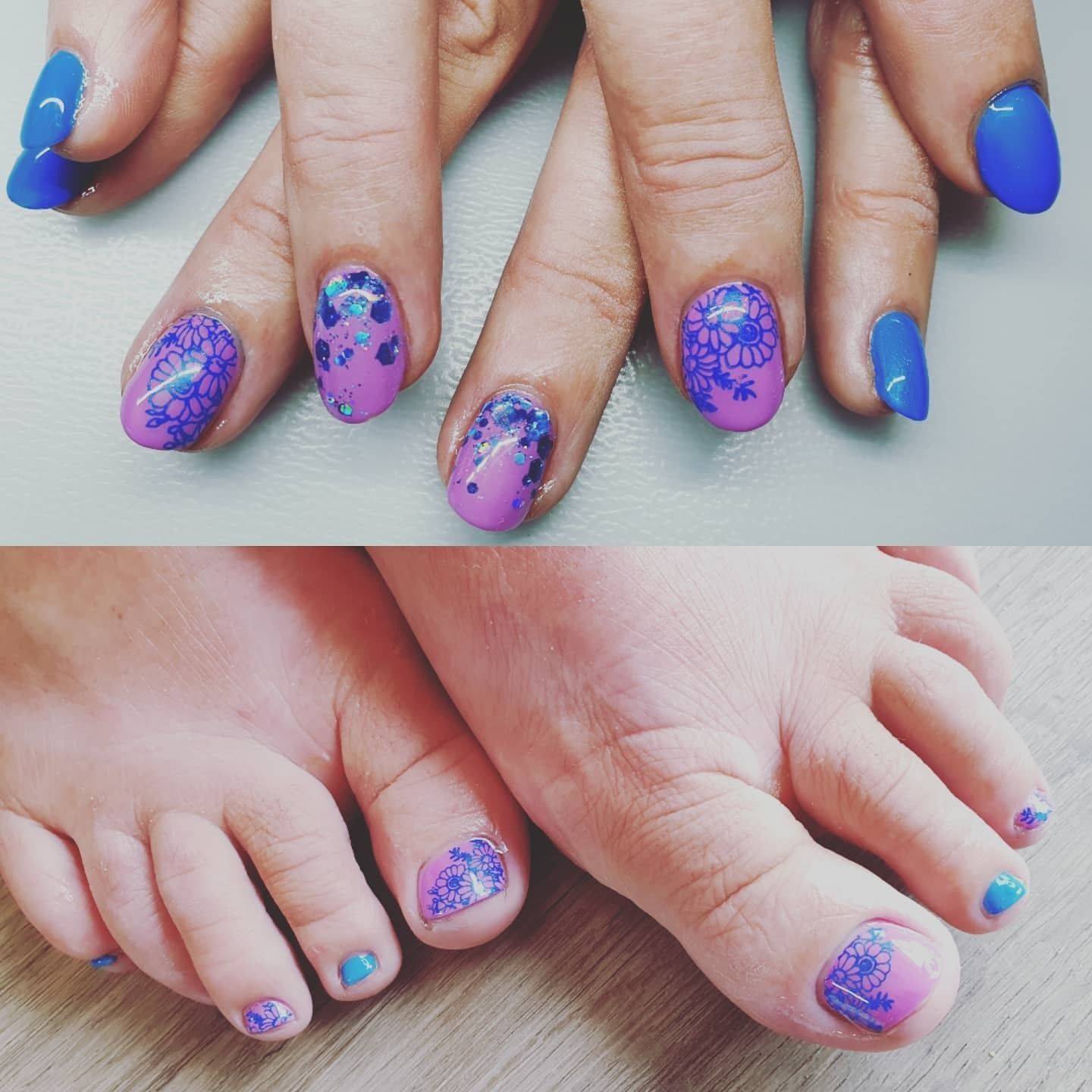 Anniversary love for the beautiful Jan!  #nails #nailsoftheday #nailsalon #cornwall #porthtowanbeach #rainyday