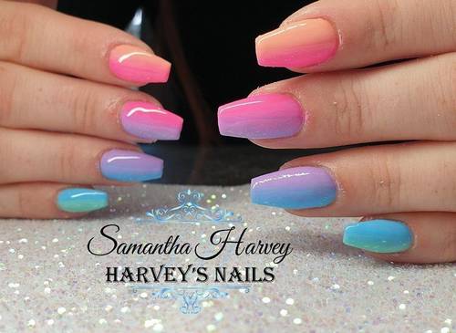 Acrylic extensions, finished with Gel polish vertical Ombre