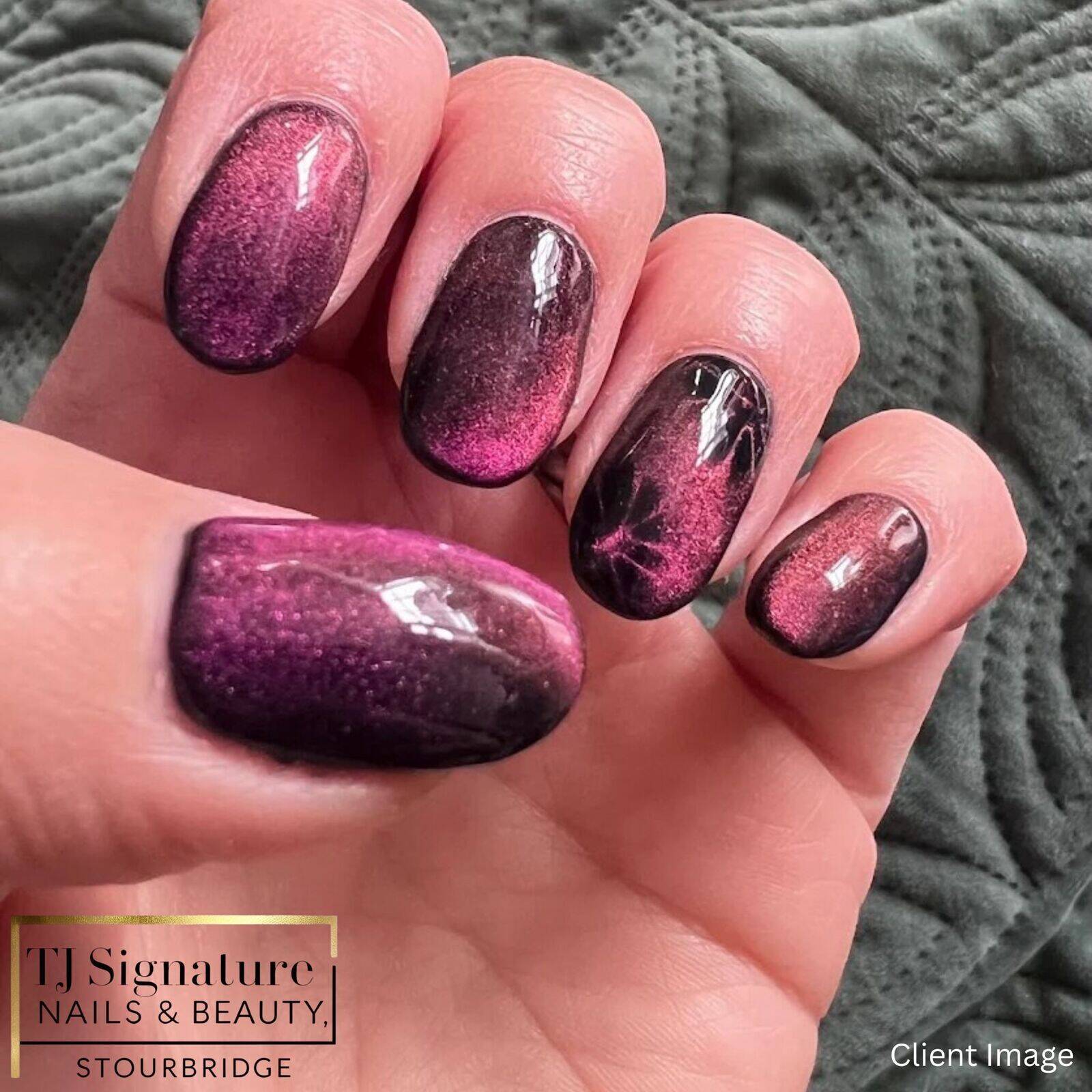 ✨ Client Image ✨ Cat-eye polish over builder gel — the same set captured in two different lights. Rich tones shift and shimmer beautifully, showing just how stunning this effect can be.