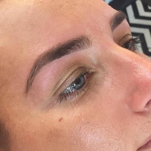 Love it when a Brow Journey and regrowth programme begins to take shape ❤️